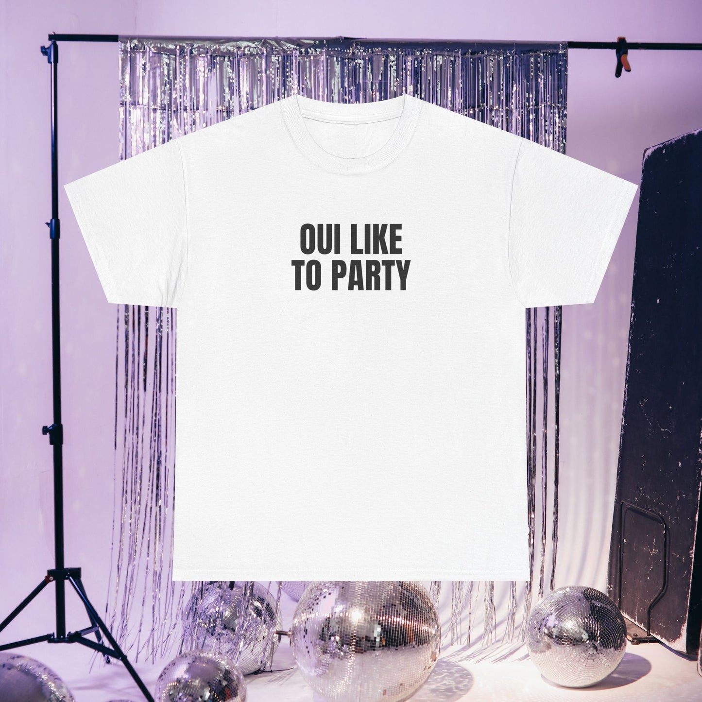 Oui like to party T-shirt